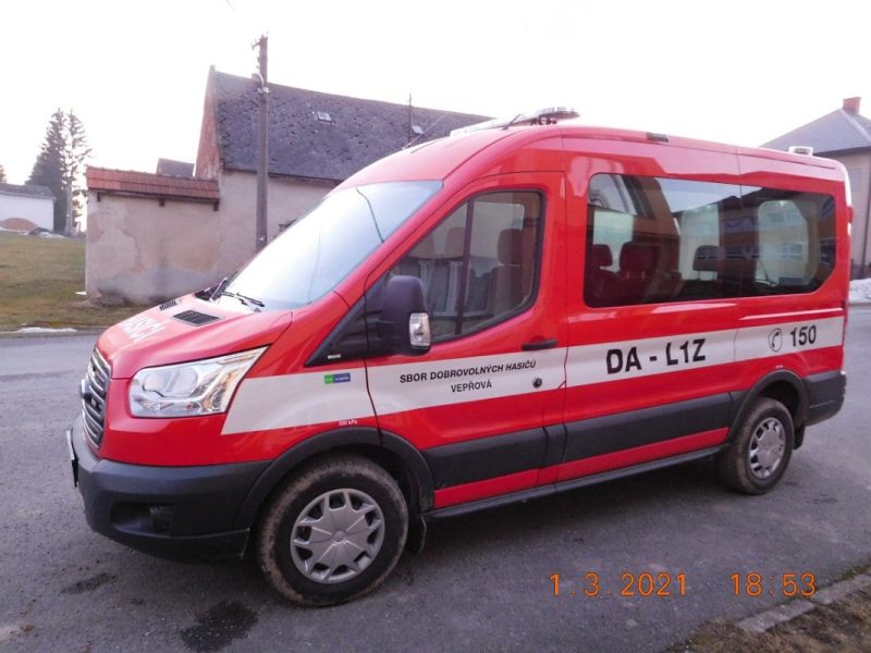 Dopravní automobil Ford Transit v barvách jednotky