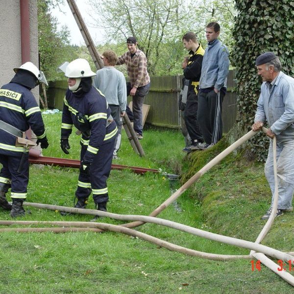 Požár stodoly 14. 5. 2005